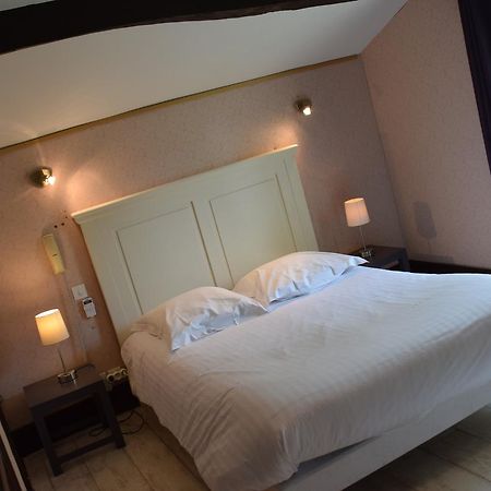 Logis Domaine Du Prieure Hotell Tonnay-Boutonne Exteriör bild