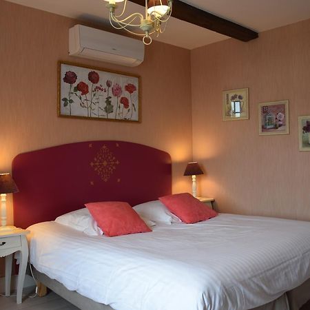 Logis Domaine Du Prieure Hotell Tonnay-Boutonne Exteriör bild