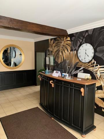 Logis Domaine Du Prieure Hotell Tonnay-Boutonne Exteriör bild