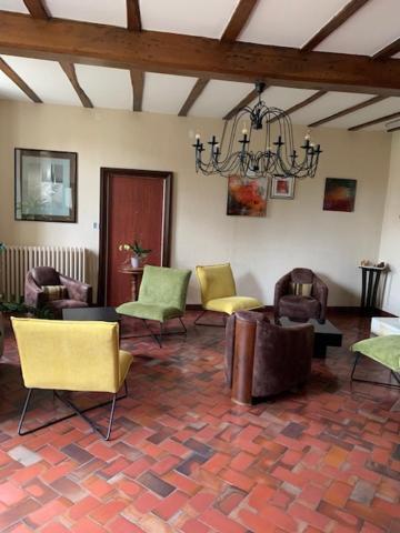 Logis Domaine Du Prieure Hotell Tonnay-Boutonne Exteriör bild