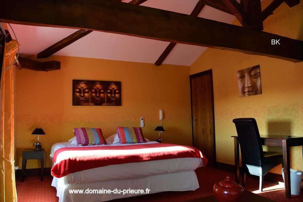 Logis Domaine Du Prieure Hotell Tonnay-Boutonne Exteriör bild