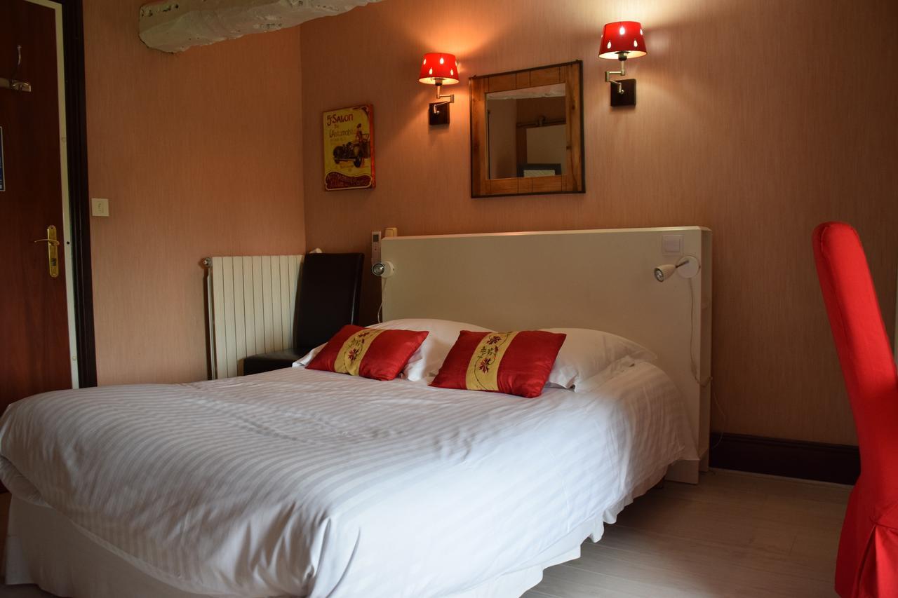 Logis Domaine Du Prieure Hotell Tonnay-Boutonne Exteriör bild