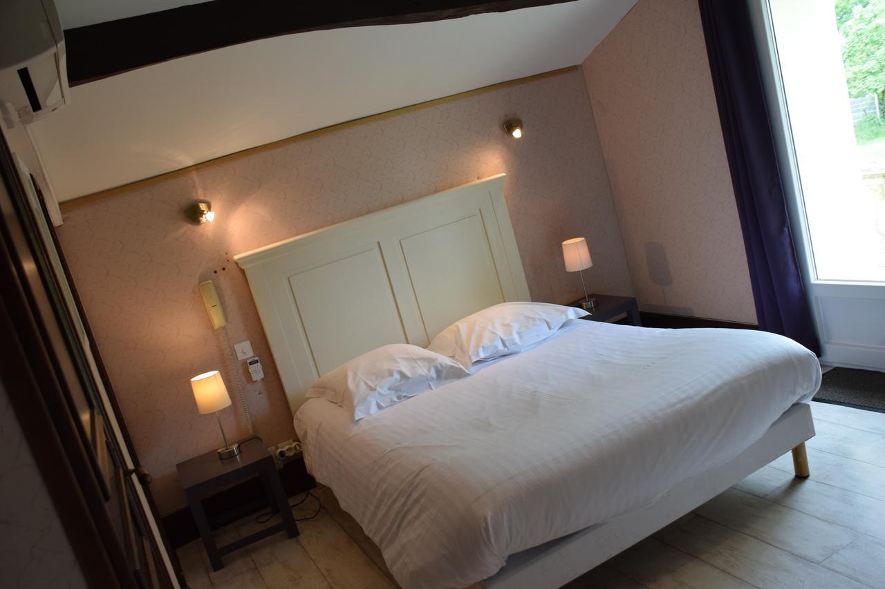 Logis Domaine Du Prieure Hotell Tonnay-Boutonne Exteriör bild
