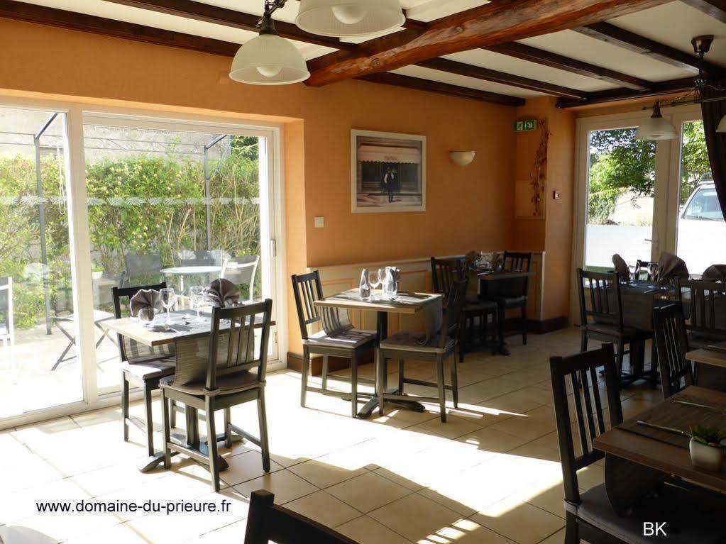 Logis Domaine Du Prieure Hotell Tonnay-Boutonne Exteriör bild