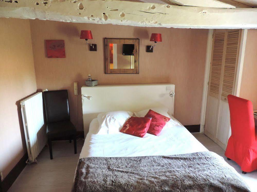 Logis Domaine Du Prieure Hotell Tonnay-Boutonne Exteriör bild